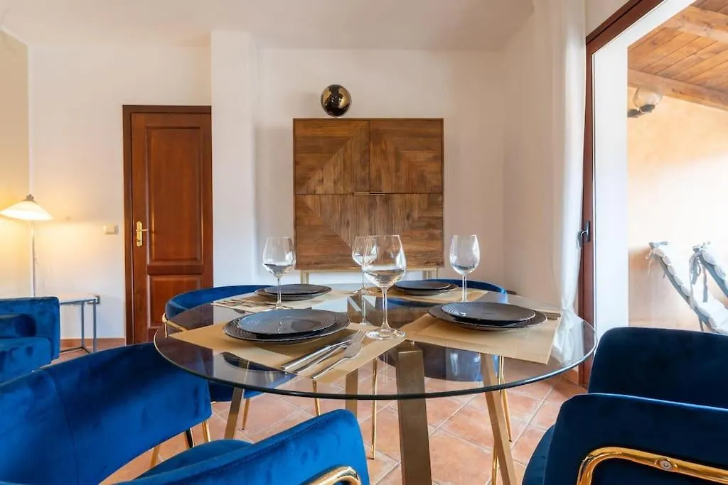 Apartamento Fewo Mit Einmaligem Bergpanorama Torpè